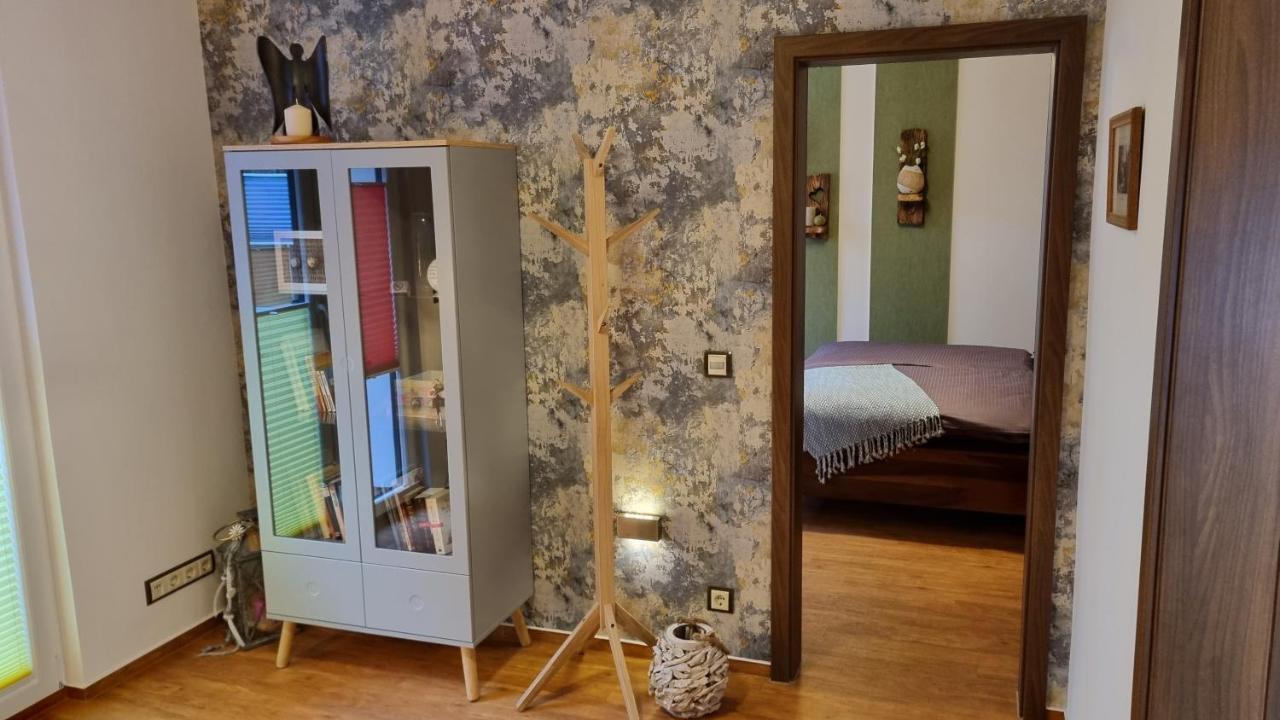 Ferienhaus Rehblick - Direkt In Der Natur, Mit Lesezimmer Und Zwei Terrassen Фридрихрода Екстериор снимка